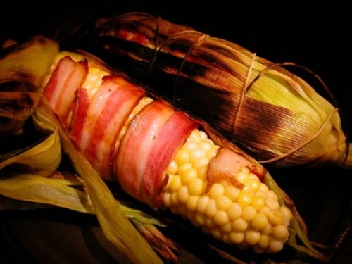 This pic was taken from http://www.food.com/recipe/bacon-wrapped-grilled-corn-on-the-cob-116926?soc=socialsharingfb&photo=14946