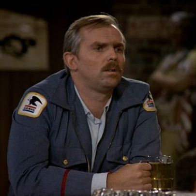 cliff_clavin_in_cheers.jpg