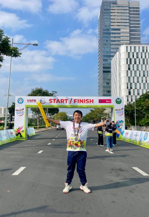 Mr. Tony Dong, Co-founder of BWF Ventures at Color Run For Smiles 2024